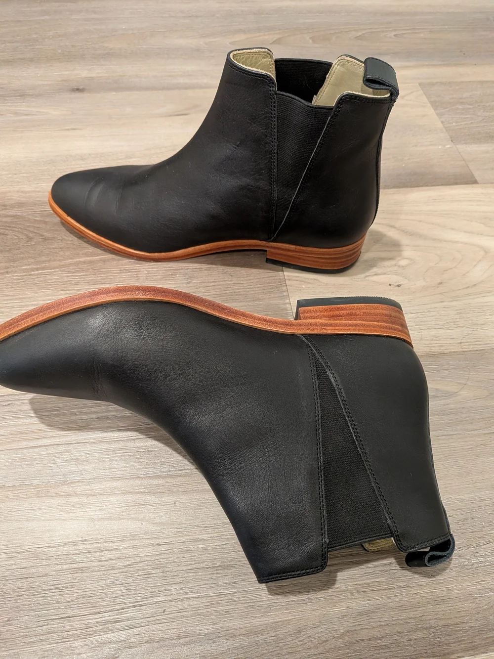 Nisolo Black Leather Chelsea Ankle Boots - Size 8.5